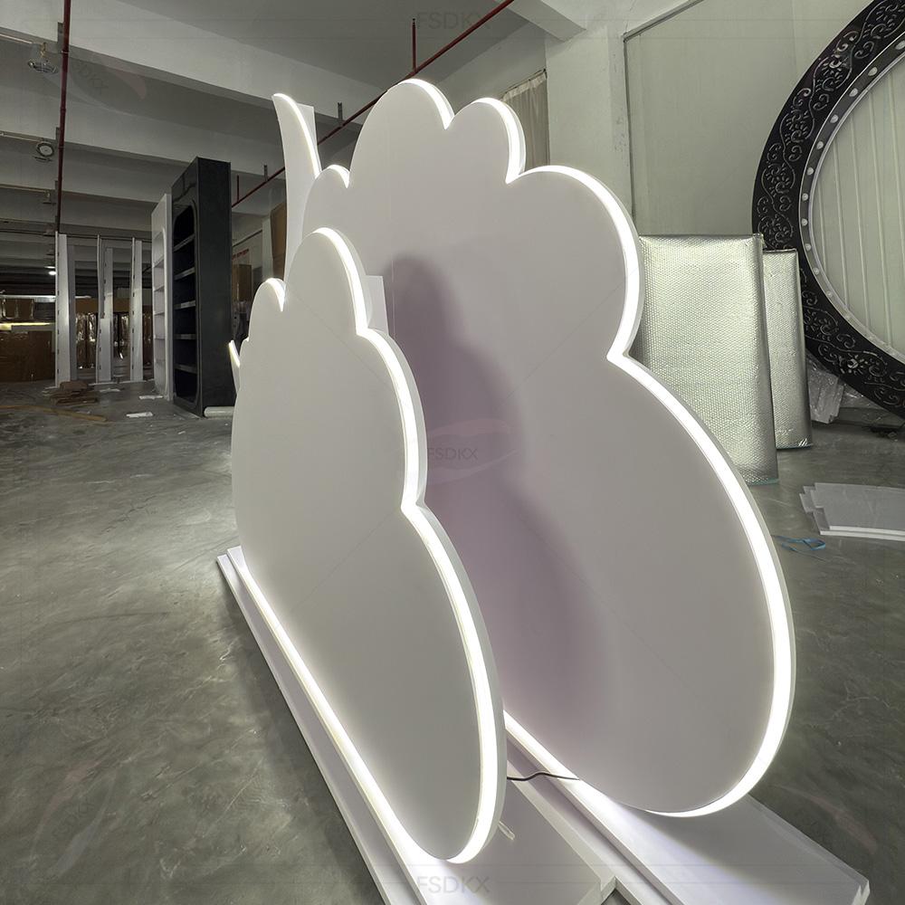 Elegante Sfondo LED Luna e Nuv - Lighting Decor Rentals recensione e prezzo