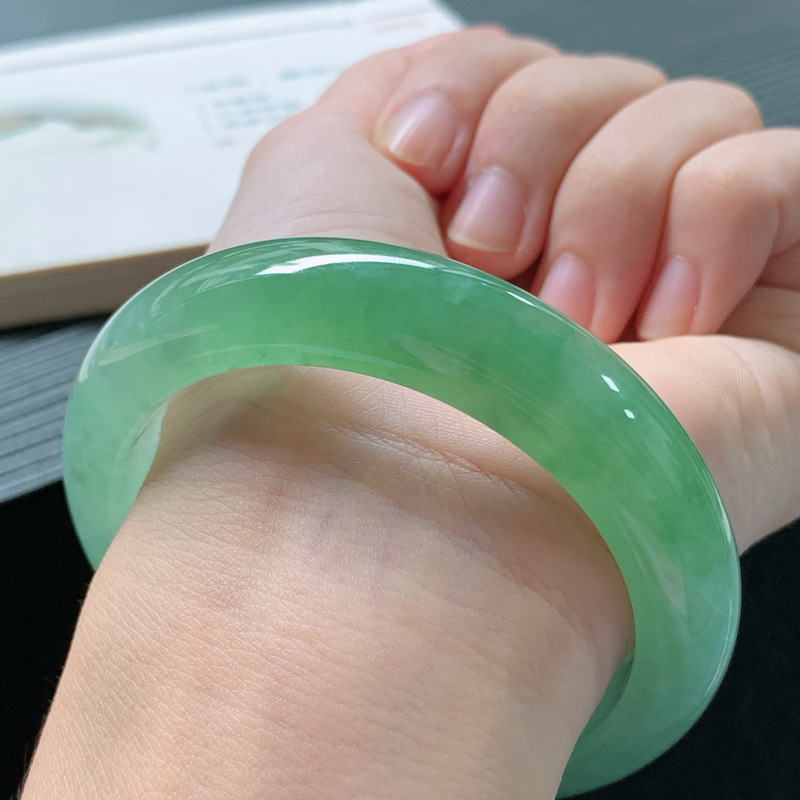 Bracciale in giadeite, giada c - Lighting & Home Decor Studio Photos recensione e prezzo