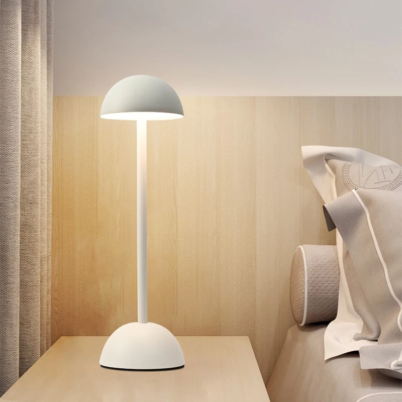 Lampada da tavolo a fungo a LE - Mushroom Table Lamp recensione e prezzo